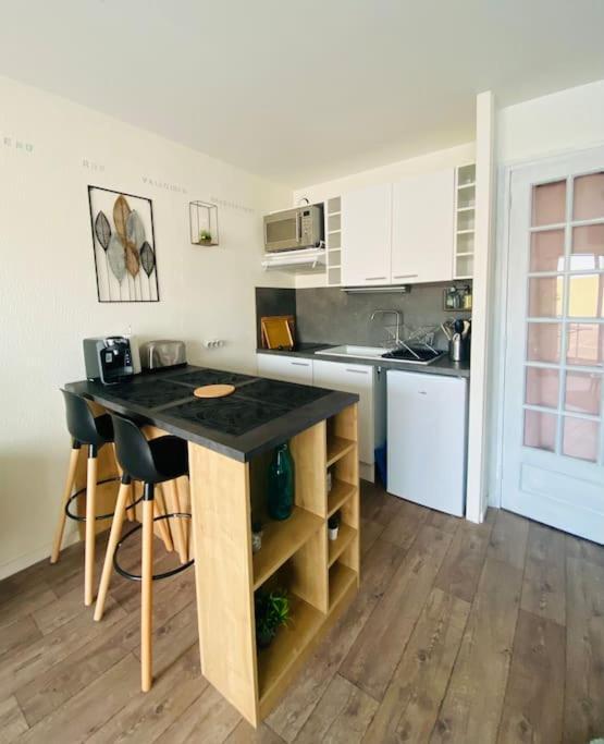 Studio Entre Mer Et Dunes Avec Balcon Vue Laterale Mer 50M Plage Pour 3 Pers Wifi Menage Compris Fort-Mahon-Plage Esterno foto
