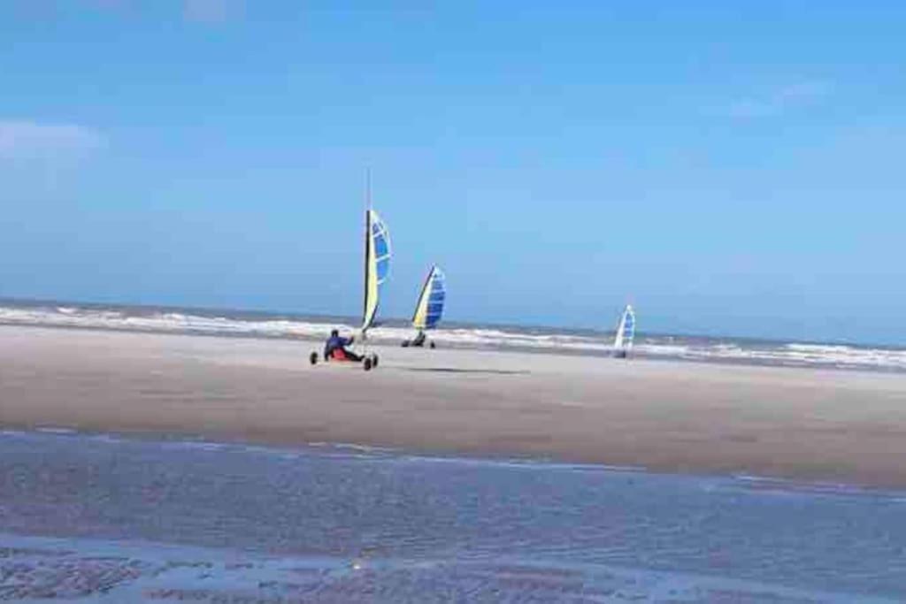 Studio Entre Mer Et Dunes Avec Balcon Vue Laterale Mer 50M Plage Pour 3 Pers Wifi Menage Compris Fort-Mahon-Plage Esterno foto